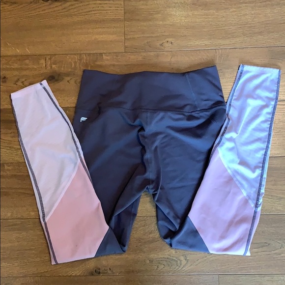 Fabletics MD ankle grey pink chevron leggings - Picture 4 of 10